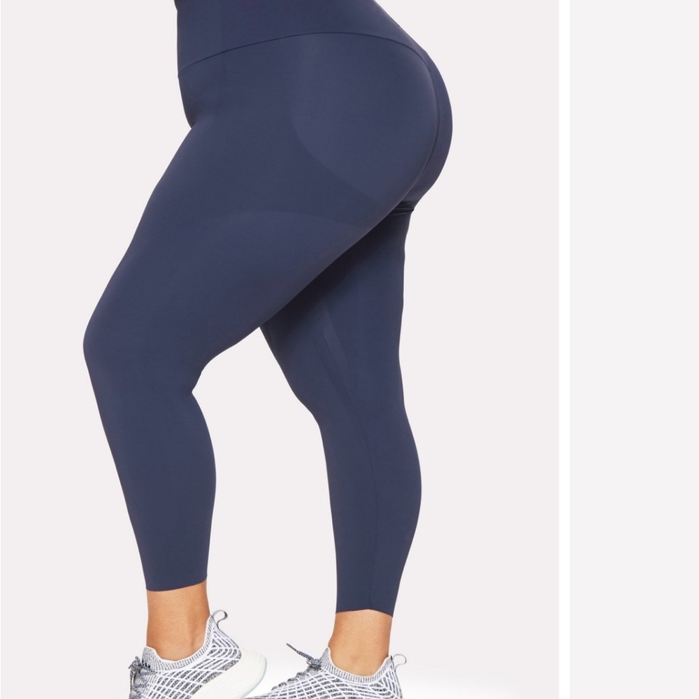 Navy Bootyscuplting Leggings